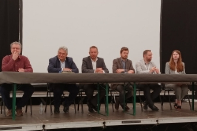 des membres du réseau intersection durant la conférence à Enghien le 18 mai 2022