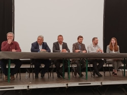 des membres du réseau intersection durant la conférence à Enghien le 18 mai 2022