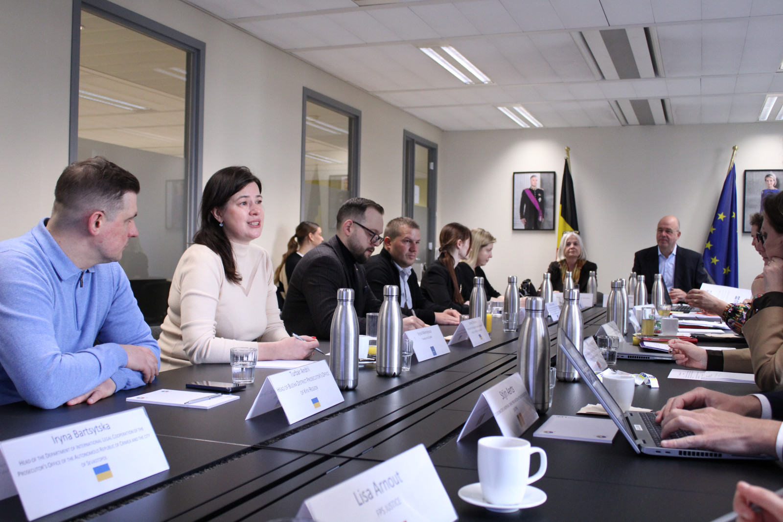 foto van delegatie op bezoek bij ADVP